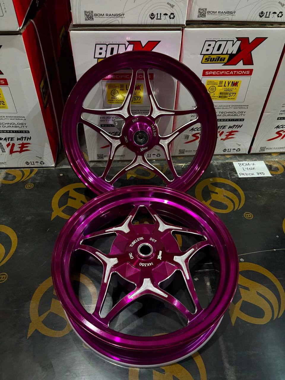 BOMX Lynx V2 — Purple · Mio Soulty + Free BOMX T-shirt